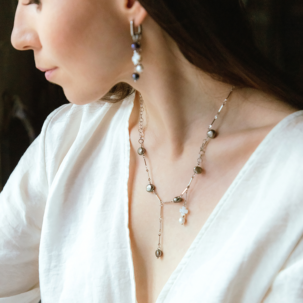 картинка Колье "Чёрный и белый жемчуг" 